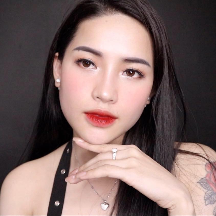 Võ Hà Linh được nhiều người hâm mộ yêu thích vì lối review chân thật và uy tín từ lĩnh vực mỹ phẩm đến đồ ăn (Nguồn: Internet)