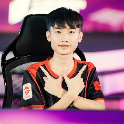 Ma Gaming với vai trò là game thủ chuyên nghiệp trong màu áo HQ Esports Ma Gaming với vai trò là game thủ chuyên nghiệp trong màu áo HQ Esports