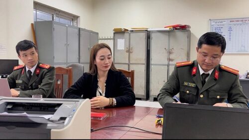 Bà Hương bị xử phạt hành chính 7,5 triệu đồng Bà Hương bị xử phạt hành chính 7,5 triệu đồng