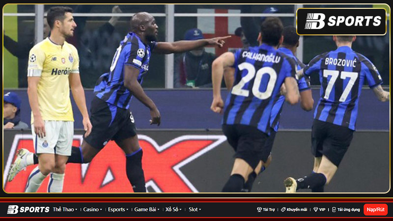 Inter Milan đã có cơ hội mở tỷ số ở phút 13 khi tiền đạo Lautaro Martinez Inter Milan đã có cơ hội mở tỷ số ở phút 13 khi tiền đạo Lautaro Martinez