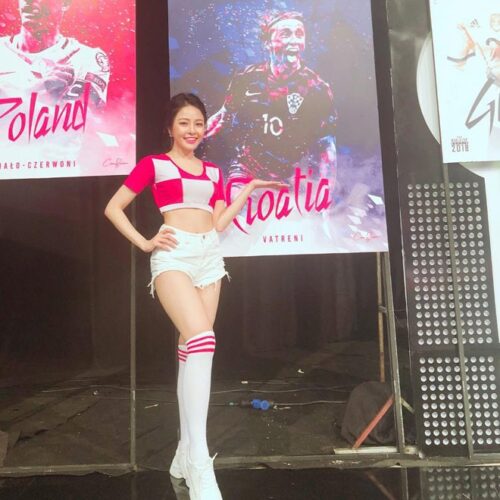 Cô nàng xuất hiện tại chương trình "Nóng cùng World Cup" Cô nàng xuất hiện tại chương trình "Nóng cùng World Cup"