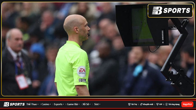 VAR Ngoại hạng Anh hại các đội bóng - Arsenal cay đắng chia điểm VAR Ngoại hạng Anh hại các đội bóng - Arsenal cay đắng chia điểm