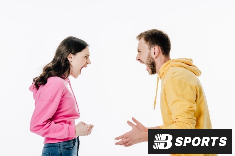 Mơ thấy 2 vợ chồng đánh nhau có cha mẹ can ngăn Mơ thấy 2 vợ chồng đánh nhau có cha mẹ can ngăn