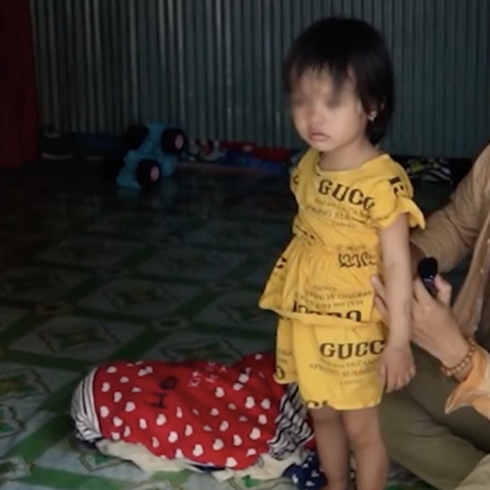 Bé gái 2 tuổi ở Tiền Giang luôn phát ra những mùi thơm kì lạ từ cơ thể Bé gái 2 tuổi ở Tiền Giang luôn phát ra những mùi thơm kì lạ từ cơ thể