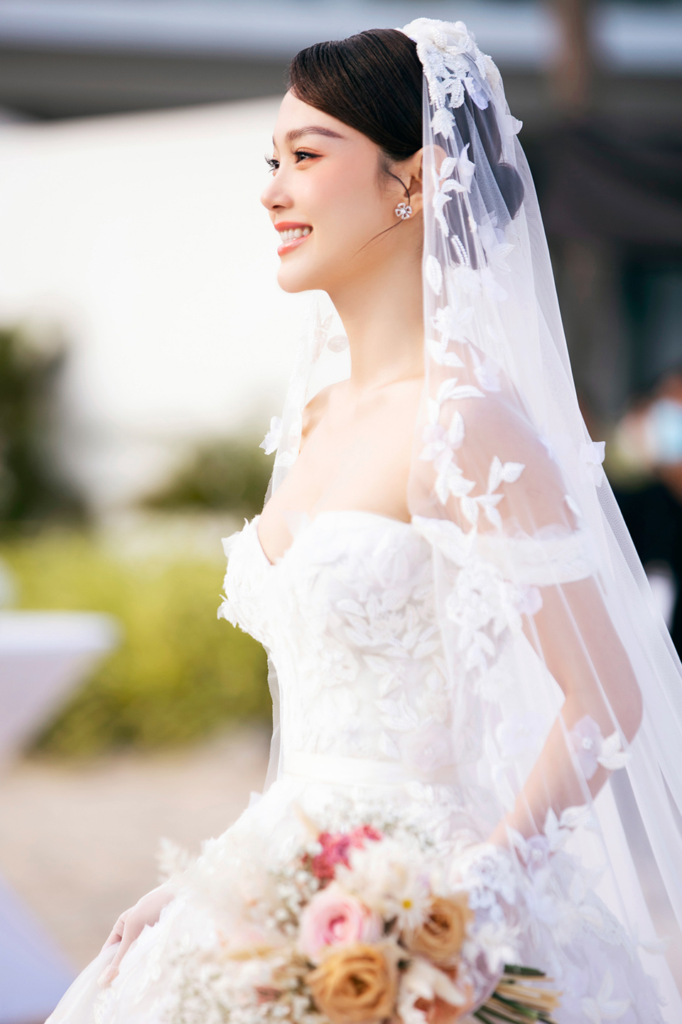 Cô dâu cực xinh Cô dâu cực xinh