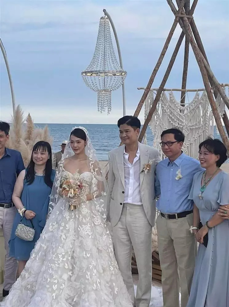Cô dâu chú rể trong lễ cưới Cô dâu chú rể trong lễ cưới