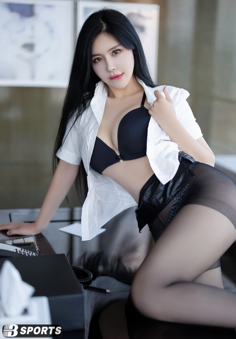cô gái mở đường