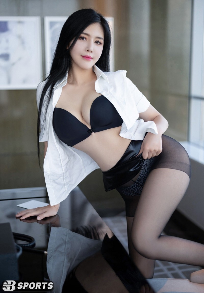 cô gái mở đường
