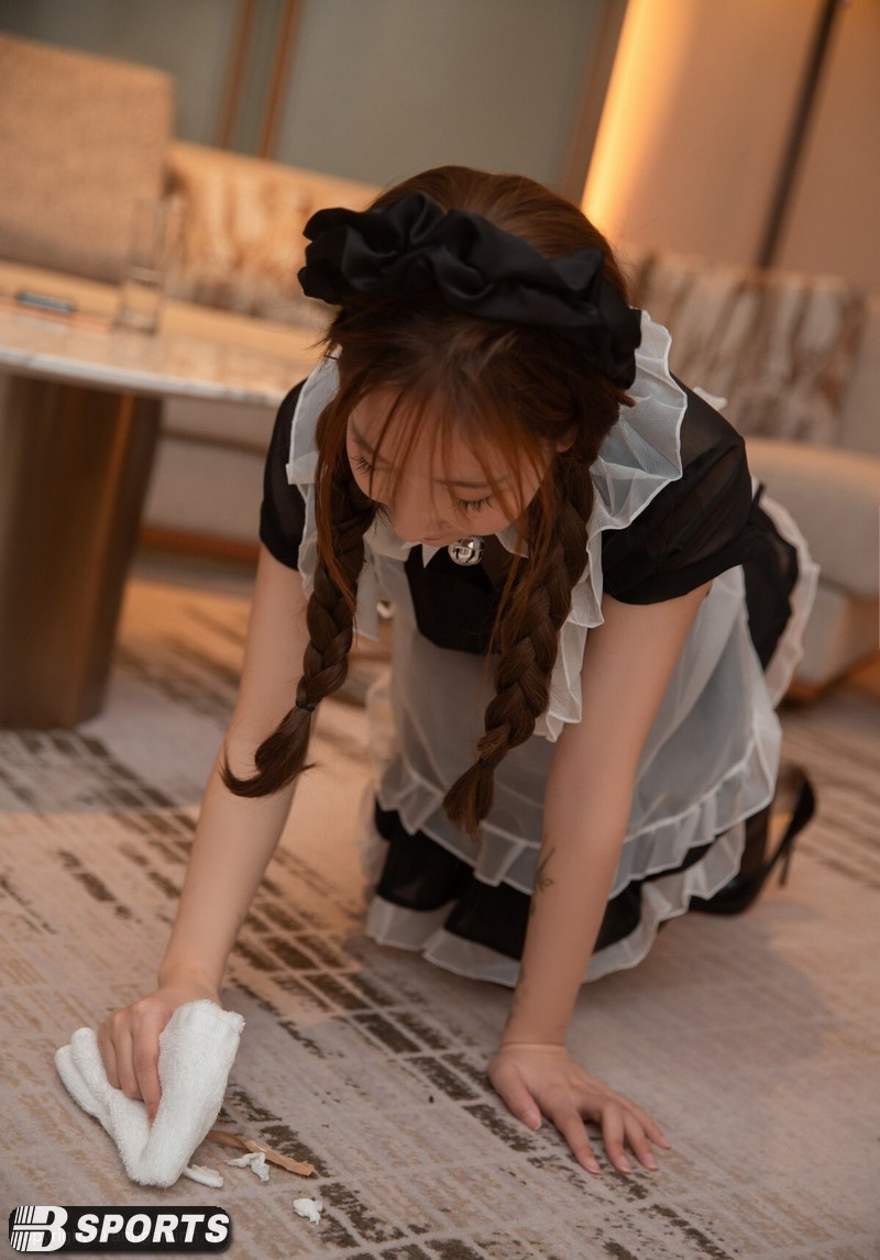 cô hầu gái
