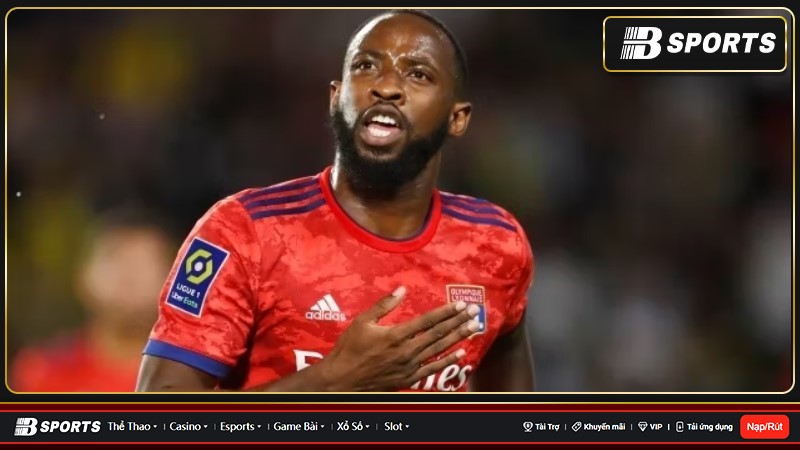 Aston Villa được cho là đã xác định tiền đạo Moussa Dembele của Lyon sẽ là mục tiêu chuyển nhượng của đội chủ sân Villa Park trong mùa hè này. Aston Villa được cho là đã xác định tiền đạo Moussa Dembele của Lyon sẽ là mục tiêu chuyển nhượng của đội chủ sân Villa Park trong mùa hè này.