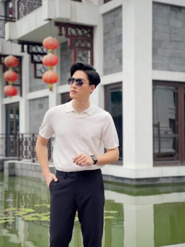vóc dáng cao ráo cùng gương mặt góc cạnh, nam tính vóc dáng cao ráo cùng gương mặt góc cạnh, nam tính