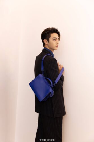 Hứa Khải với đại sứ Fendi Hứa Khải với đại sứ Fendi