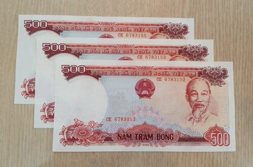Hùng Bá sở hữu một kho gia tài tiền đẹp, tiền cổ với số lượng cực ''khủng''