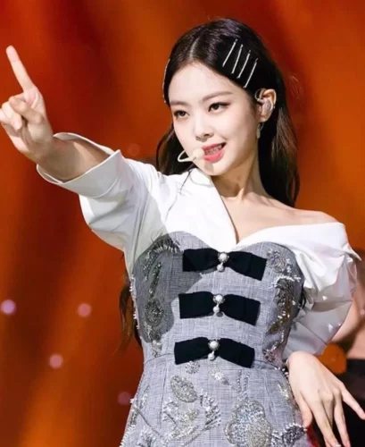 Là "main rapper" của nhóm nhạc Là "main rapper" của nhóm nhạc