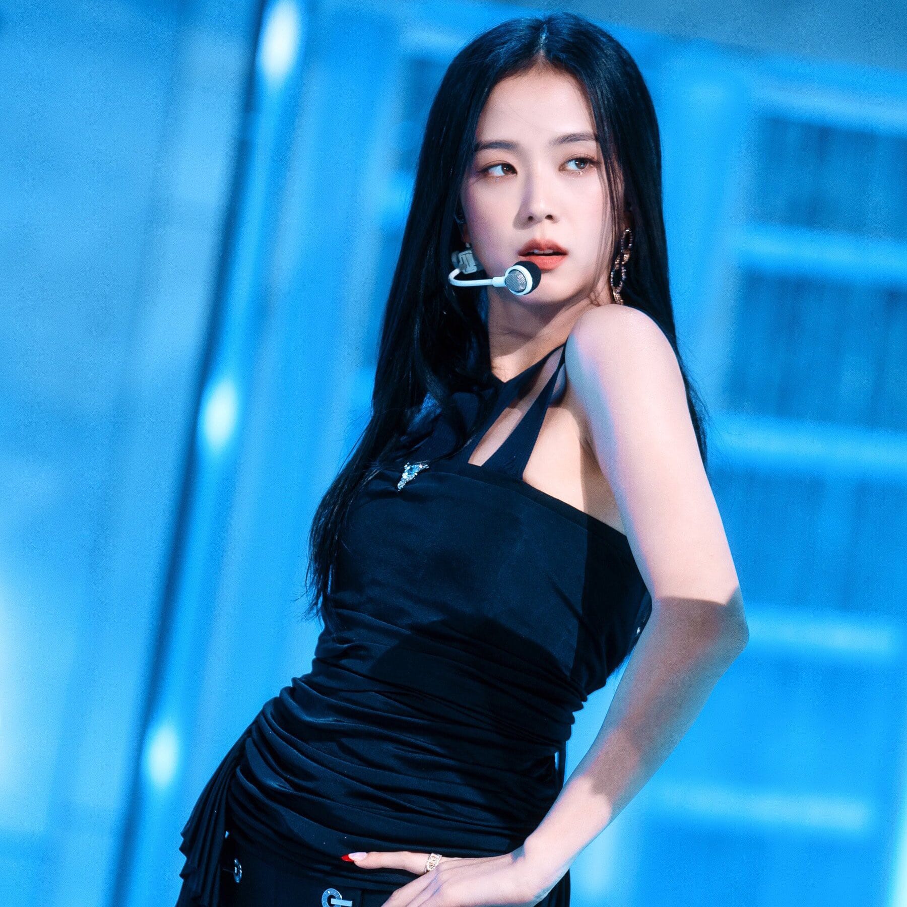 Sản phẩm MV solo của cô đang được thực hiện Sản phẩm MV solo của cô đang được thực hiện
