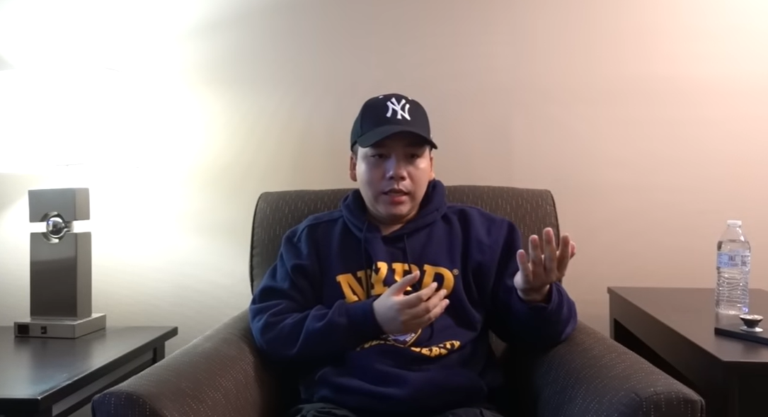 Khoa Pug chia sẻ video đầu tiên về hành trình kéo dài chân của mình Khoa Pug chia sẻ video đầu tiên về hành trình kéo dài chân của mình