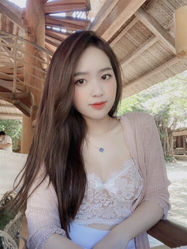 Cô nàng có nhan sắc vô cùng xinh đẹp Cô nàng có nhan sắc vô cùng xinh đẹp