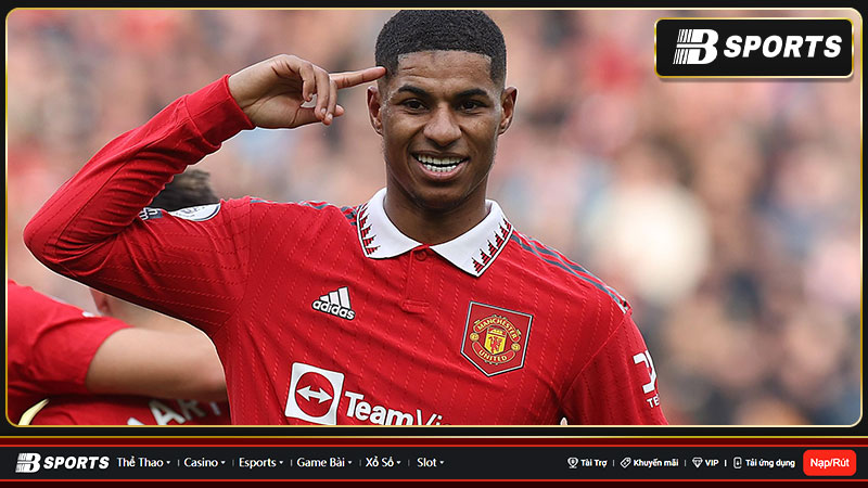 Người giúp Rashford tỏa sáng trong mùa giải 2022/23 chính là trợ lý Benni McCarthy. Người giúp Rashford tỏa sáng trong mùa giải 2022/23 chính là trợ lý Benni McCarthy.