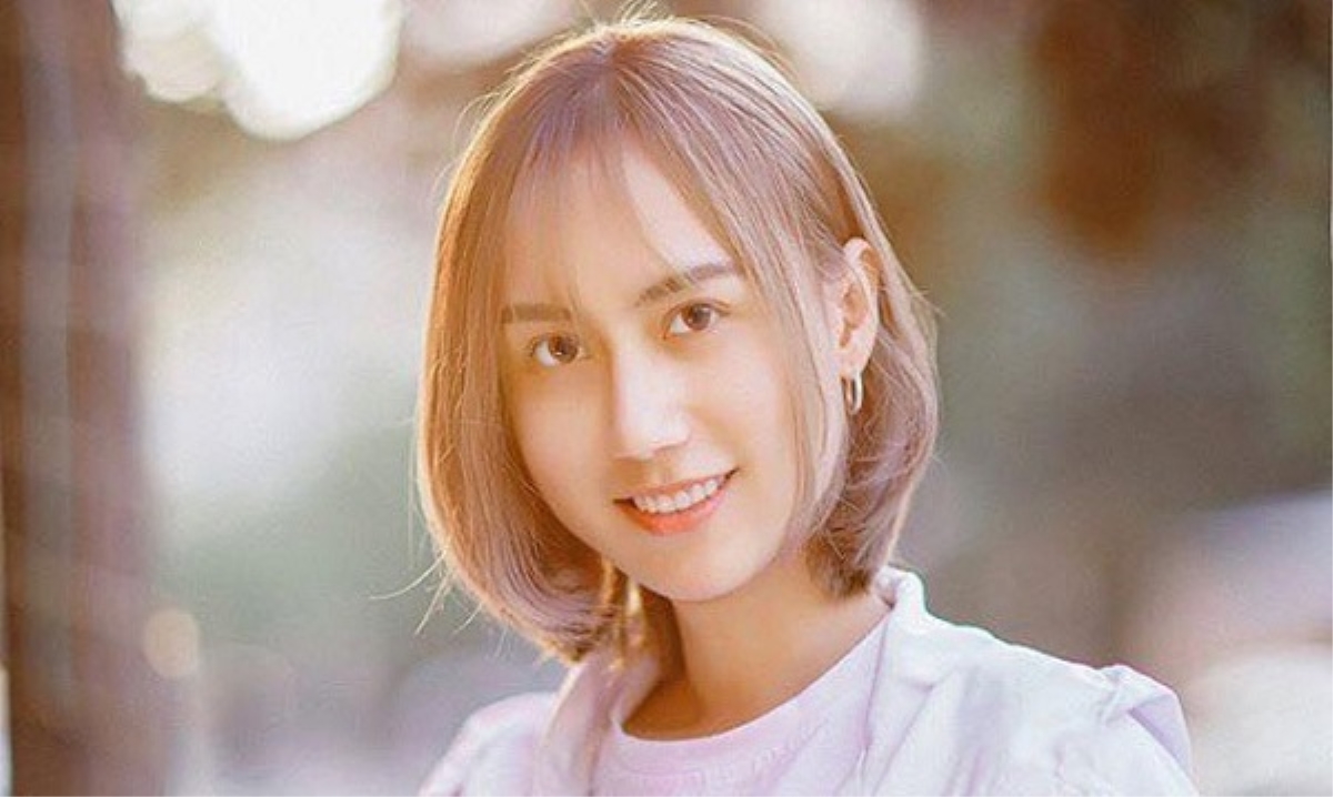 Lynk Lee dần dần thay đổi sang phong cách nữ tính dần Lynk Lee dần dần thay đổi sang phong cách nữ tính dần