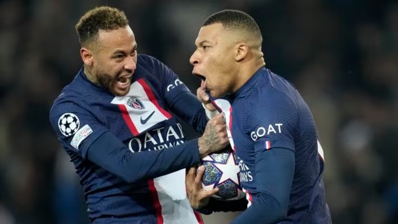 Tiền đạo Neymar đã có sự trở lại ấn tượng cho PSG với 18 bàn thắng cùng 17 pha kiến tạo sau 29 lần ra sân trên mọi đấu trường mùa này. Tiền đạo Neymar đã có sự trở lại ấn tượng cho PSG với 18 bàn thắng cùng 17 pha kiến tạo sau 29 lần ra sân trên mọi đấu trường mùa này.