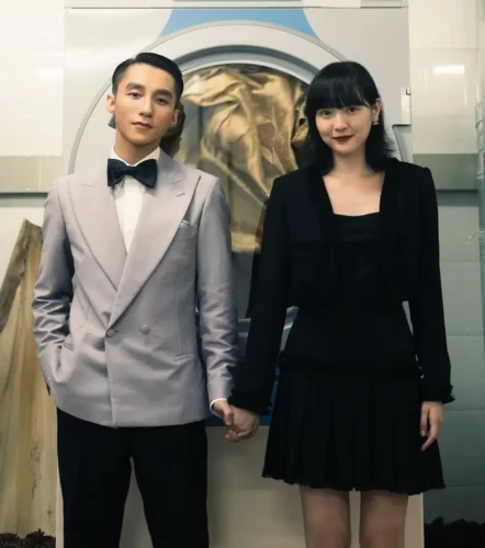 Nam ca sĩ và "nàng thơ" Hải Tú Nam ca sĩ và "nàng thơ" Hải Tú