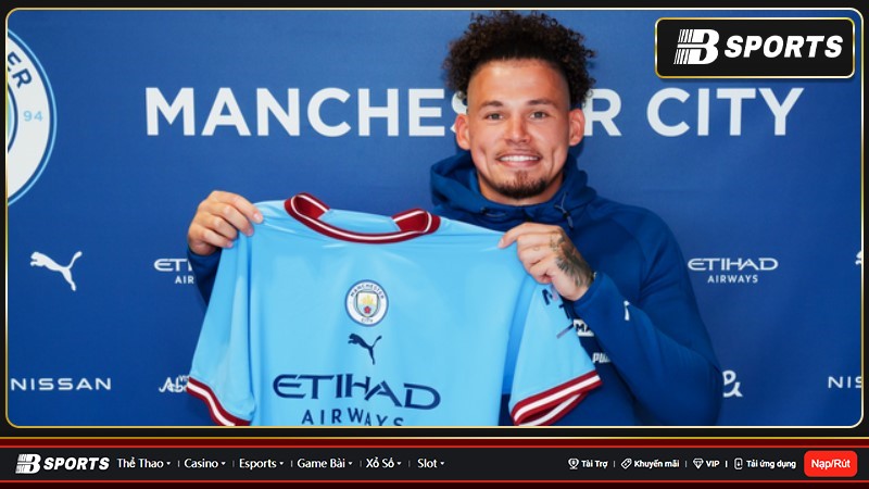Phillips rời Leeds United để gia nhập Manchester City vào năm 2022, nhưng anh ấy không được trọng dụng dưới thời của Pep Phillips rời Leeds United để gia nhập Manchester City vào năm 2022, nhưng anh ấy không được trọng dụng dưới thời của Pep