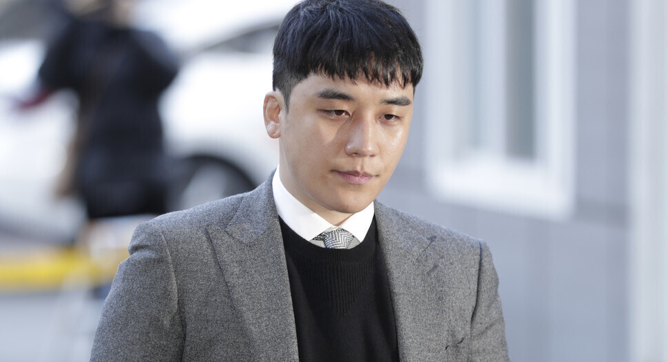 Seungri dính vào vụ bê bối b.á.n d.â.m lớn nhất lịch sử Seungri dính vào vụ bê bối b.á.n d.â.m lớn nhất lịch sử