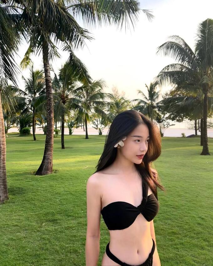Streamer Linh Ngọc Đàm bikini Streamer Linh Ngọc Đàm bikini