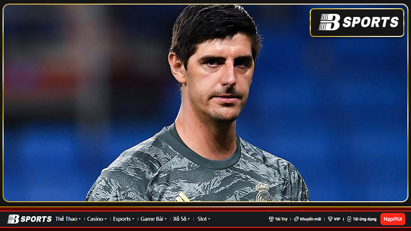 Courtois, đã có một thời gian khá khó khăn khi chuyển đến Real Madrid từ Chelsea Courtois, đã có một thời gian khá khó khăn khi chuyển đến Real Madrid từ Chelsea