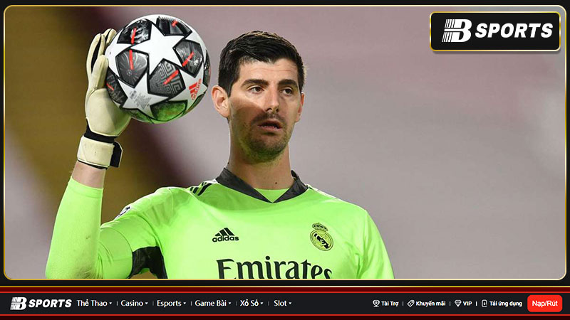 Thibaut Courtois - PSG đang ngắm đến thủ thành số 1 của Real Thibaut Courtois - PSG đang ngắm đến thủ thành số 1 của Real