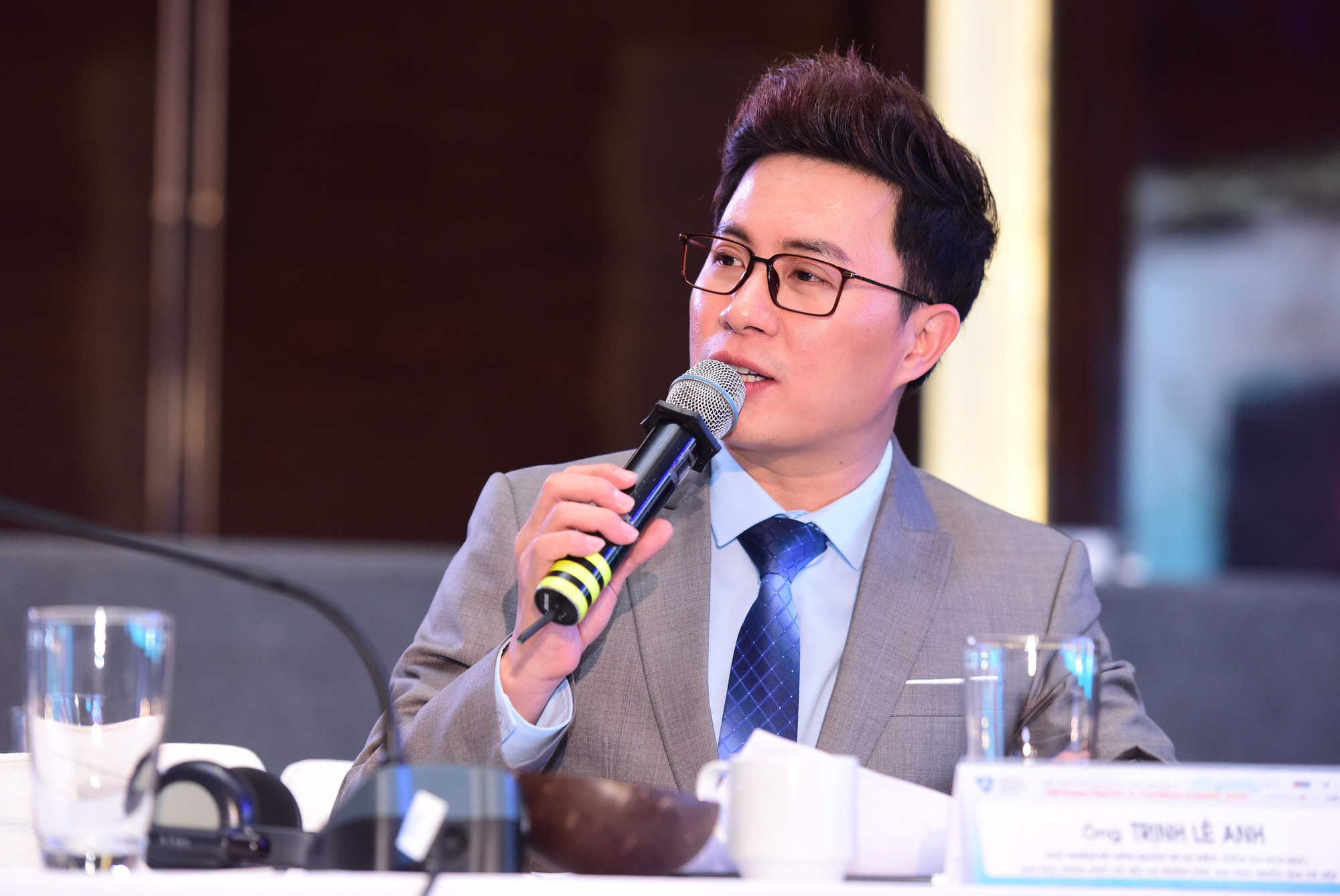 chân dung nam MC chân dung nam MC