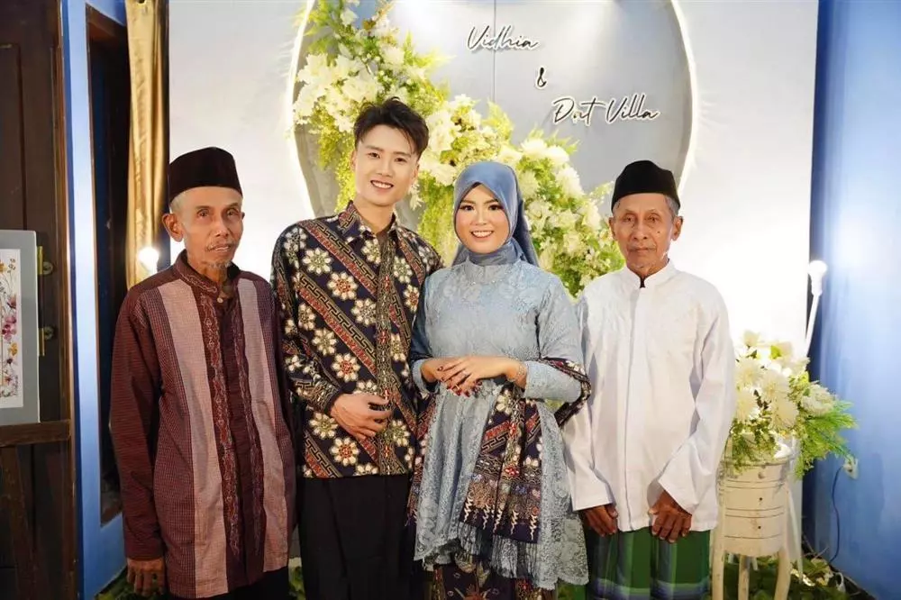 Lễ đính hôn được tổ chức tại Indonesia Lễ đính hôn được tổ chức tại Indonesia