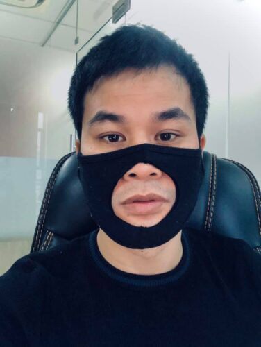 ''Võ Tòng Đánh Mèo'' tên thật là Đinh Văn Long, anh là một nhà văn khá tiếng tăm trên nhiều diễn đàn và Facebook từ nhiều năm trước