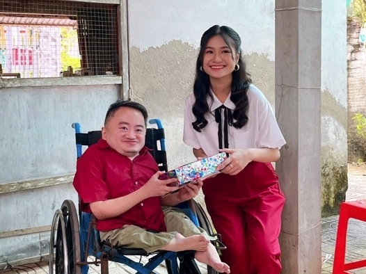 Nguyễn Thanh Hà trong chuyến hành trình thiện nguyện đầy lòng nhân ái Nguyễn Thanh Hà trong chuyến hành trình thiện nguyện đầy lòng nhân ái