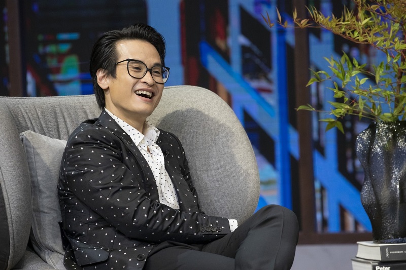 Chương trình kỷ niệm 10 năm ca hát của nam ca sĩ Hà Anh Tuấn mang hai màu sắc hoàn toàn trái ngược nhau. Chương trình kỷ niệm 10 năm ca hát của nam ca sĩ Hà Anh Tuấn mang hai màu sắc hoàn toàn trái ngược nhau.