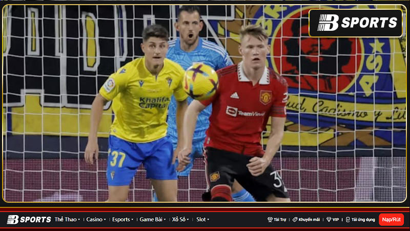 McTominay được cho là có thể sẽ ra đi để tìm kiếm suất đá chính ở một số câu lạc bộ đang quan tâm đến chữ ký của cầu thủ người Scotland. McTominay được cho là có thể sẽ ra đi để tìm kiếm suất đá chính ở một số câu lạc bộ đang quan tâm đến chữ ký của cầu thủ người Scotland.