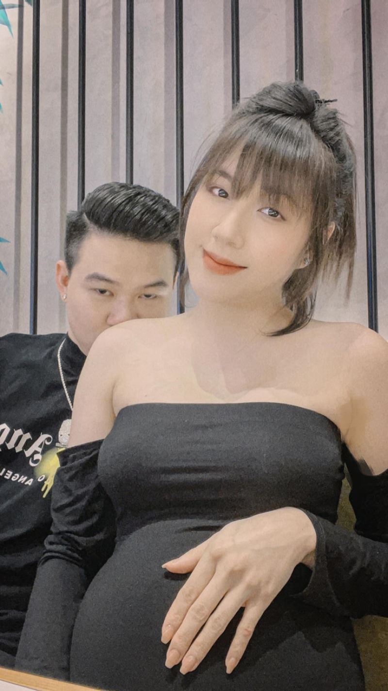 Bụng bầu vẫn xinh đẹp ngời ngời Bụng bầu vẫn xinh đẹp ngời ngời