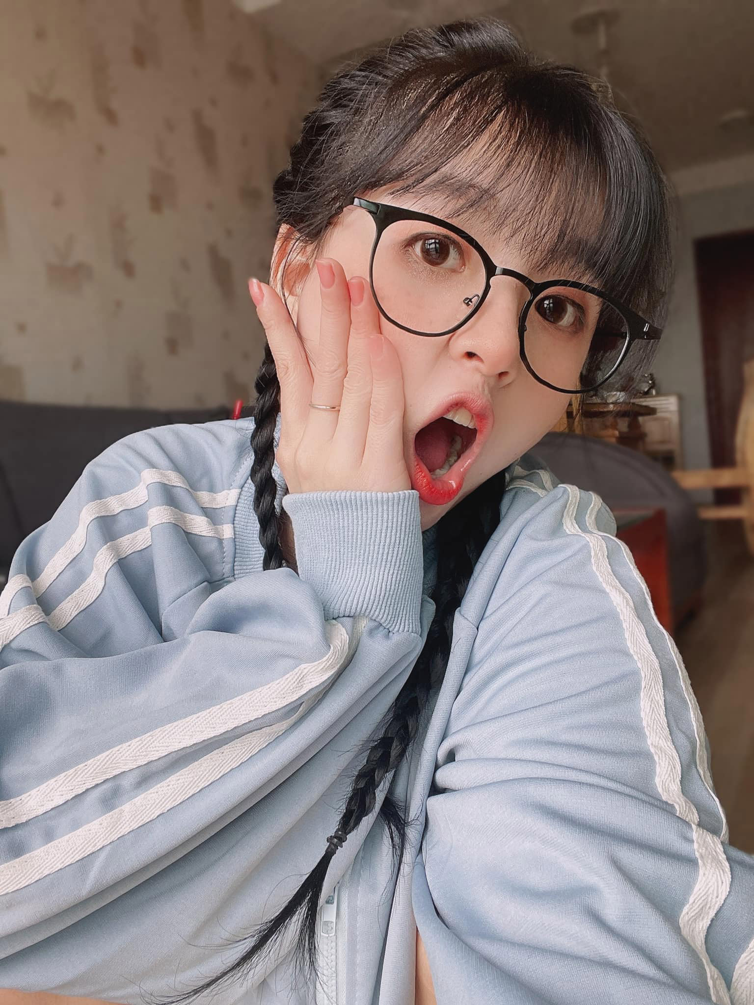 Là 1 trong những nữ streamer đình đám của làng game Việt Là 1 trong những nữ streamer đình đám của làng game Việt