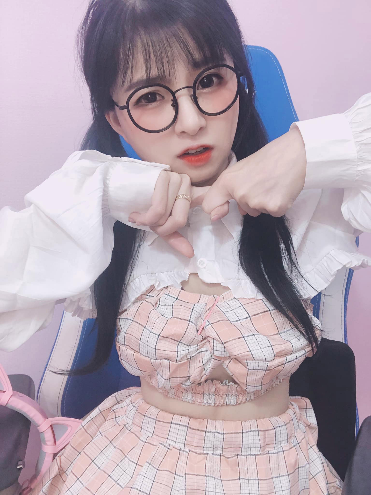 Nhan sắc xinh đẹp của streamer Mèo 2k4 Nhan sắc xinh đẹp của streamer Mèo 2k4