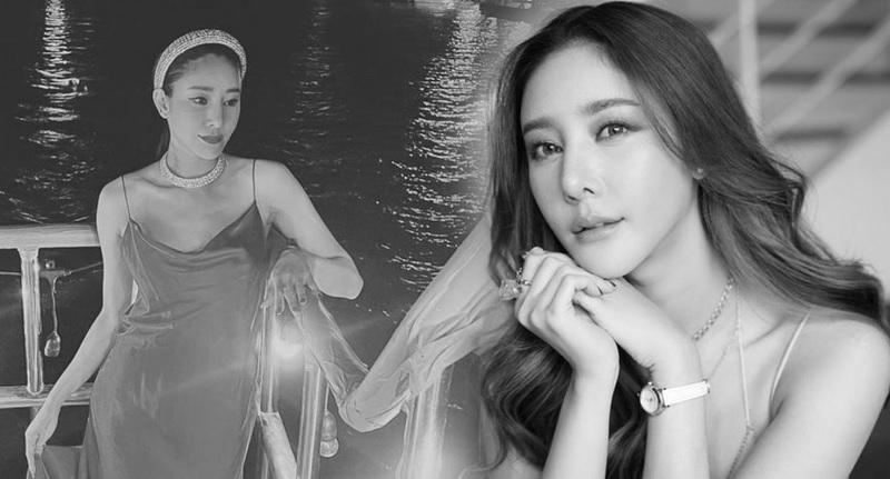 Những hình ảnh cô nàng được tìm thấy trên con sông Những hình ảnh cô nàng được tìm thấy trên con sông