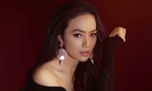 Nữ ca sĩ trên con đường phát triển của sự nghiệp